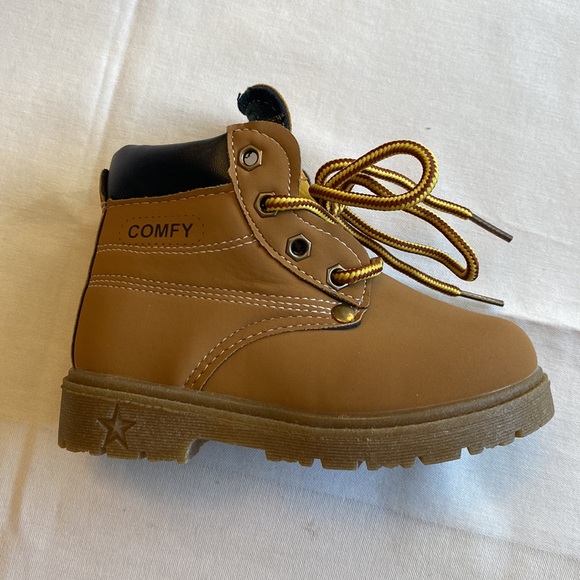 Toddler Boys Boots - Picture 3 of 4